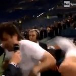 Ibrahimovich Chuta a Cabeça de Cassano Ibrahimovich Chuta a Cabeça de Cassano