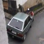 Empurrando o Carro na Ladeira Empurrando o Carro na Ladeira