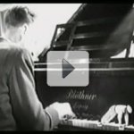Anima��o Russa - Marinheiro Rob� Dan�ando Sobre o Piano