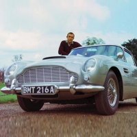 Milionário Suíço Vende Seu Aston Martin  de James Bond