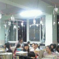 Estudantes Chineses Recebem Aminoácidos Diretamente na Veia