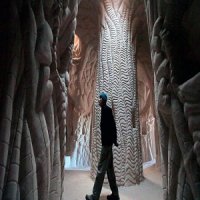 Artista Passa uma Década Criando Sua Arte em Cavernas