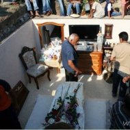 Esposa de Traficante é Enterrada em Cova de Luxo