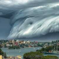 Quando a Tempestade Parece uma Onda Gigante