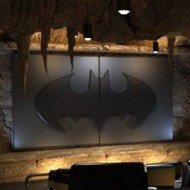 Fanático Cria Batcaverna como Sala de Cinema