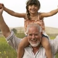 Avós e Netos Podem Proteger a Saúde Mental Uns dos Outros
