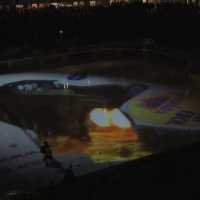 Um Pré-Show Incrível de um Jogo de Hockey: A Arena Virou Lava