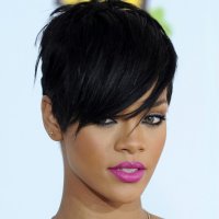 Escolhendo um Cabelo Curto? Inspire-Se na Rihanna