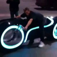 Motocicleta Inspirada no Filme Tron