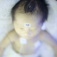 BebÃª Morre Sufocado pelos Peitos da MÃ£e na China