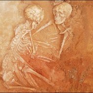 Esqueletos AbraÃ§ados HÃ¡ 6 Mil Anos