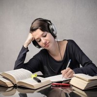 Ouvir Música na Hora de Estudar Dá Certo