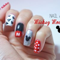 Nail Art Mickey Mouse