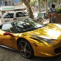 Ferrari 458 Italia Dourada