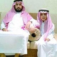 Saudita Coloca o Filho à Venda no Facebook