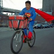 Super-Heróis Ganhando a Vida