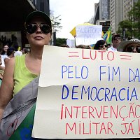 O que VocÃª Prefere: Viver Numa Democracia ou Numa Ditadura?