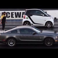 Smart x Mustang – Quem Vence?