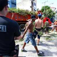 Porto Alegre Coloca Presos Para Limpar a Cidade ApÃ³s TufÃ£o